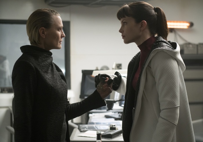 Robin Wright and another woman in a lab