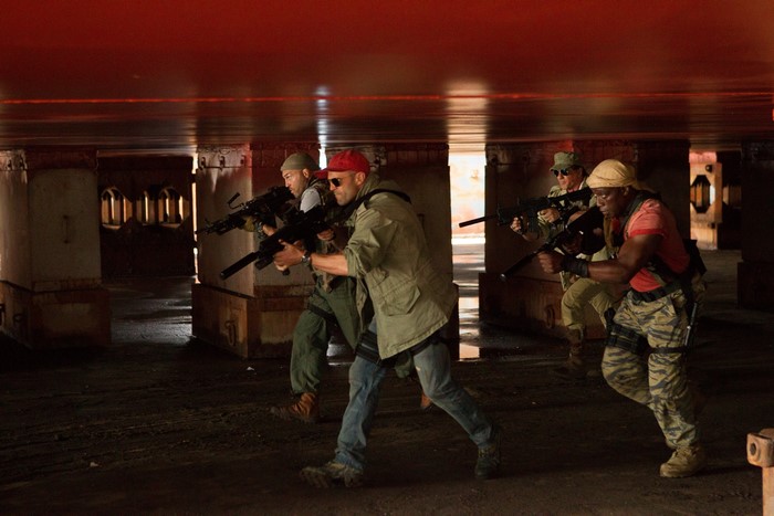 Wesley Snipes and team with weapons
