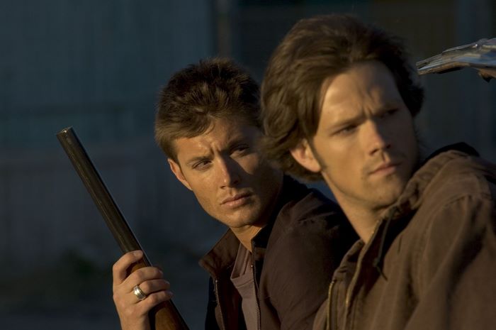 Jensen Ackles and Jared Padalecki with a shotgun