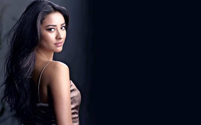 Shay Mitchell