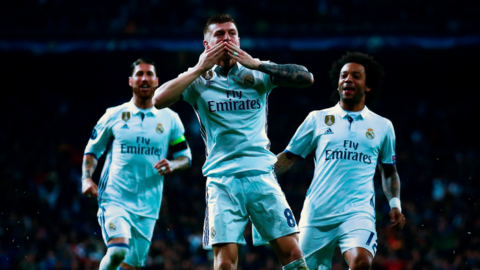 Toni Kroos and Real Madrid teammates celebrating