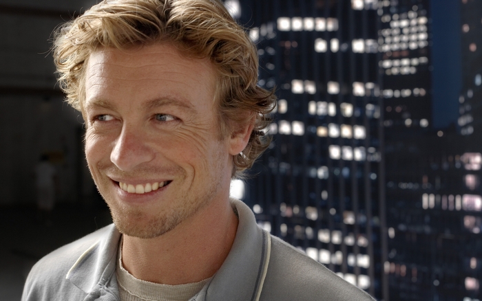 Simon Baker smiling