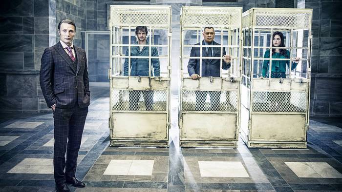 Hannibal Lecter with prisoners in cages