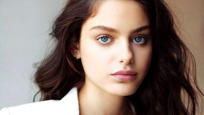 Odeya Rush Portrait of a Young Woman with Blue Eyes