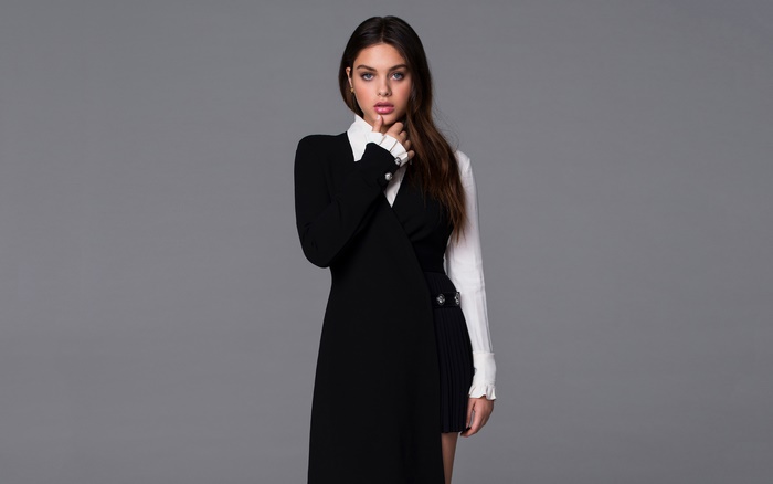 Odeya Rush in black and white dress