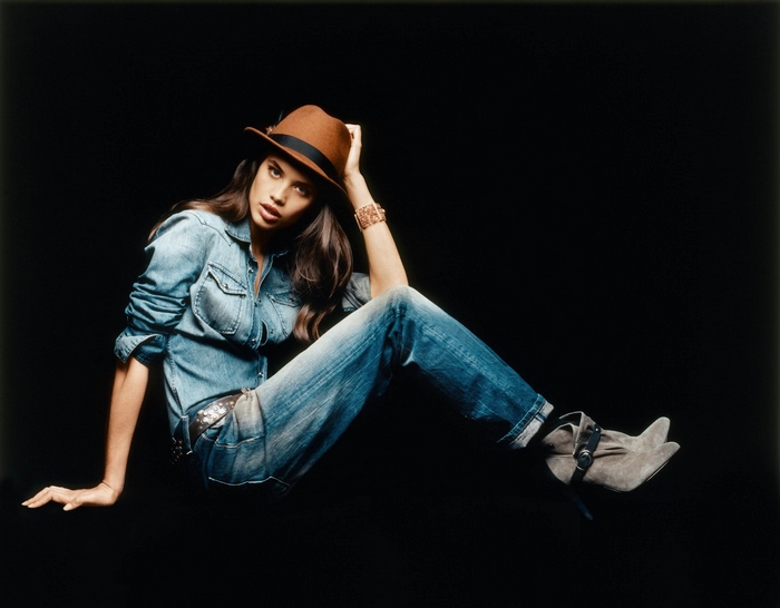Sara Sampaio in denim outfit and hat