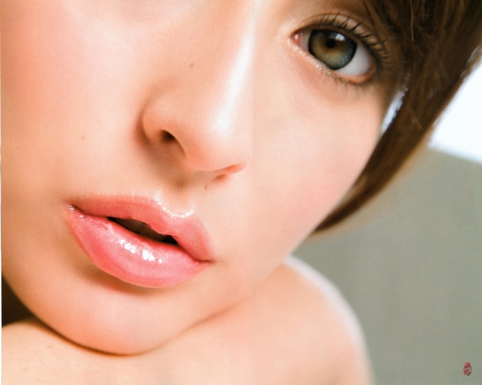 Leah Dizon close-up portrait