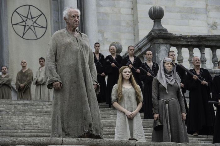 Jonathan Pryce and Margaery Tyrell in Game of Thrones