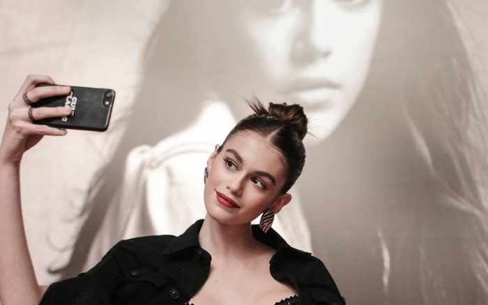 Kaia Gerber taking a selfie