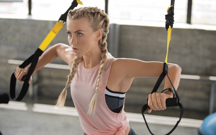 Julianne Hough using TRX suspension trainers