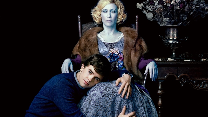 Freddie Highmore in Bates Motel