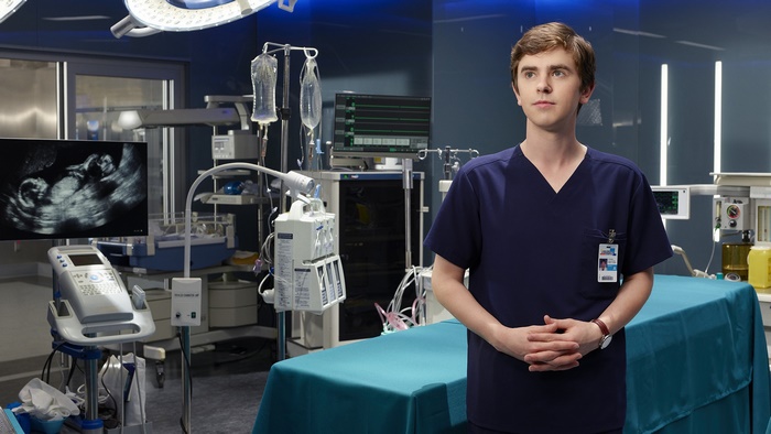 Freddie Highmore in a hospital operating room