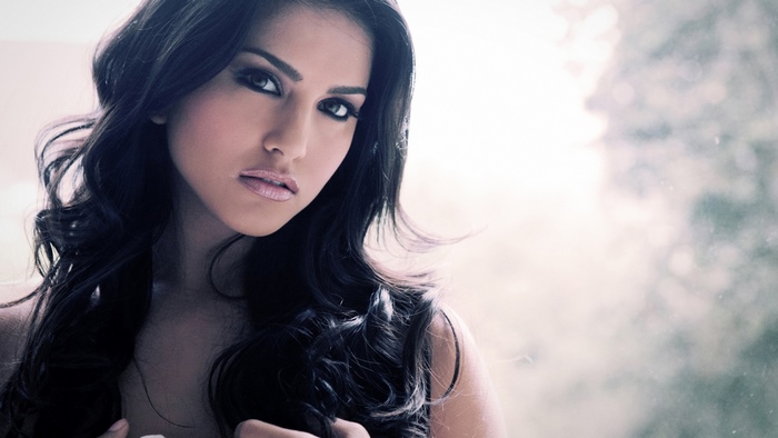 Sunny Leone portrait