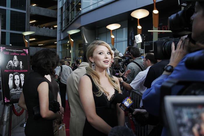 Elisabeth Harnois at Pretty Persuasion premiere