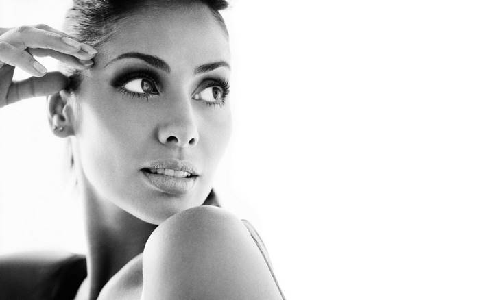 Natalie Imbruglia portrait