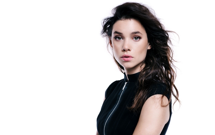 Astrid Bergès-Frisbey portrait