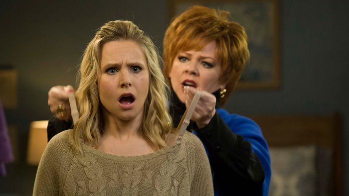 Melissa McCarthy and Kristen Bell