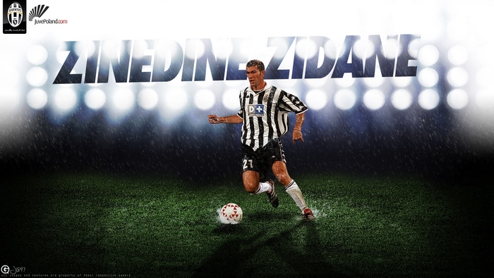 Zinedine Zidane playing soccer