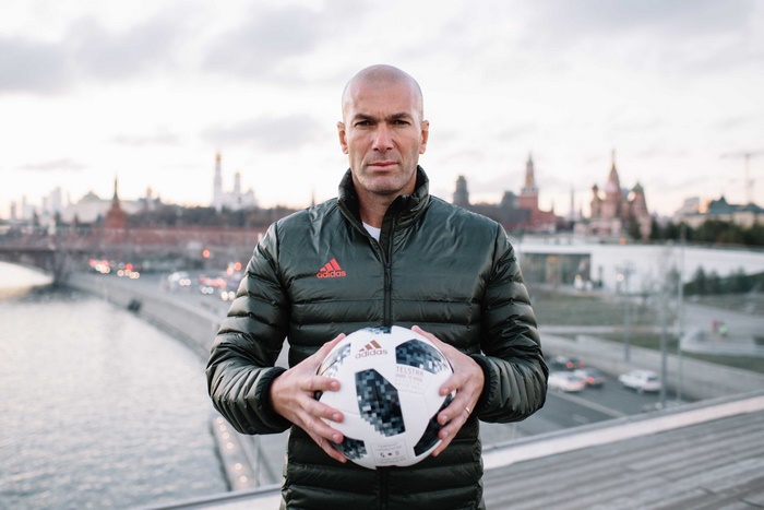 Zinedine Zidane holding Adidas Telstar 18 ball in Moscow