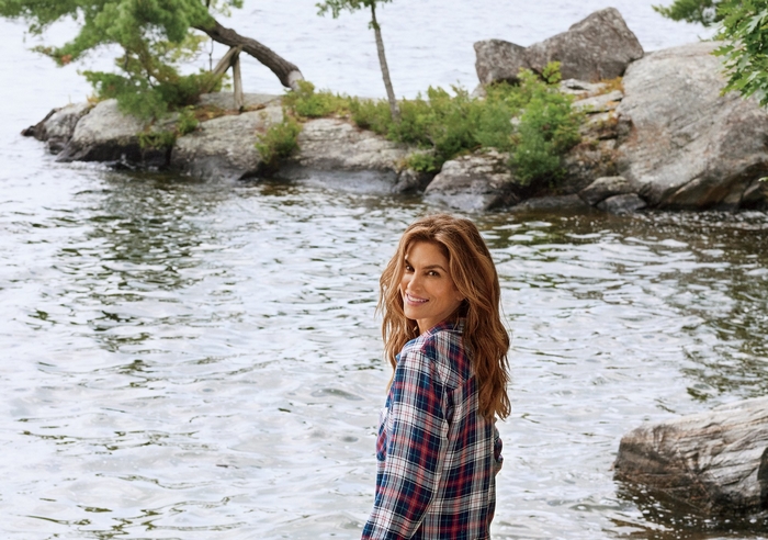 Cindy Crawford by the water