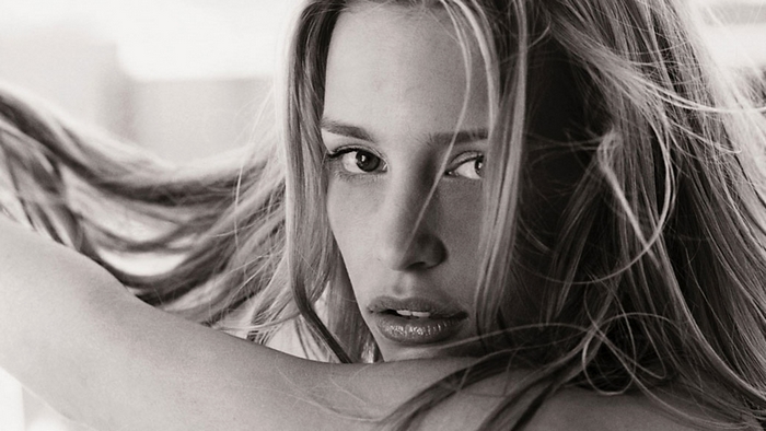 Piper Perabo Close-up Portrait