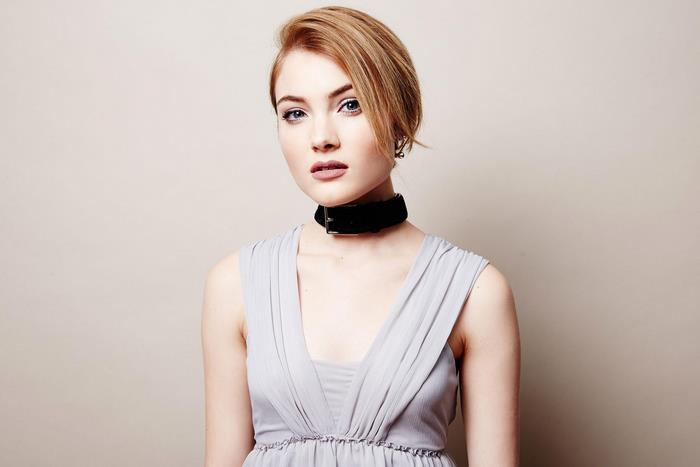 Skyler Samuels wearing a black choker