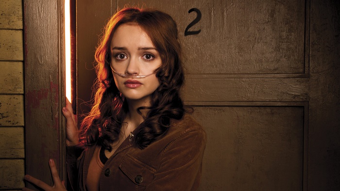 Olivia Cooke with oxygen tubes