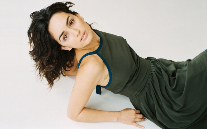 Ana de la Reguera lying down