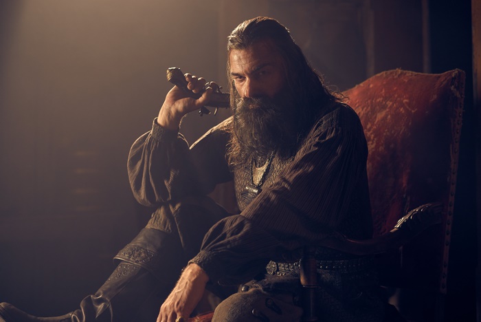 Ray Stevenson with sword