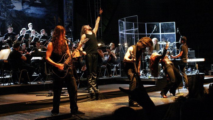 Simone Simons performing with an orchestra