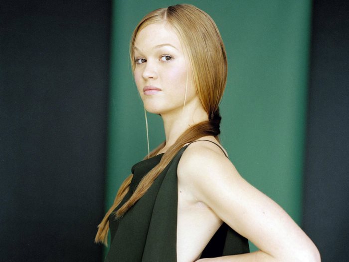 Julia Stiles