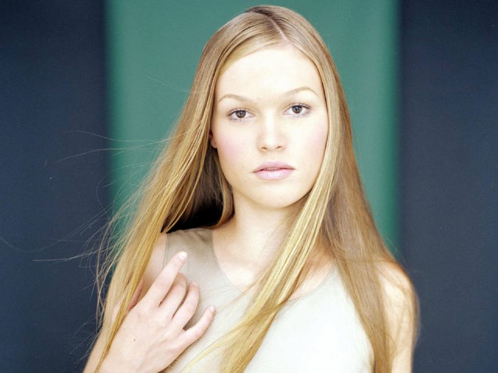 Julia Stiles