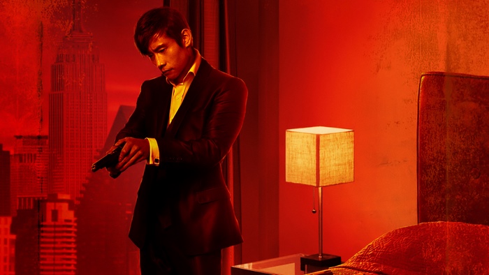 Lee Byung-hun with Gun