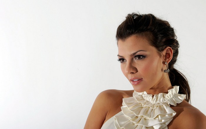 Ali Landry