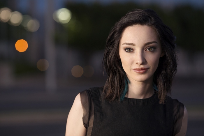 Emma Dumont portrait