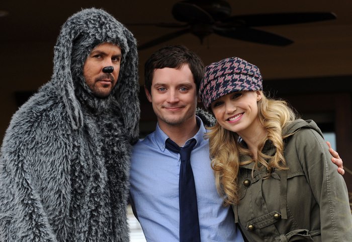 Jason Gann, Elijah Wood, and Fivel Stewart