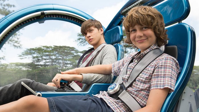 Nick Robinson and Ty Simpkins in Jurassic World