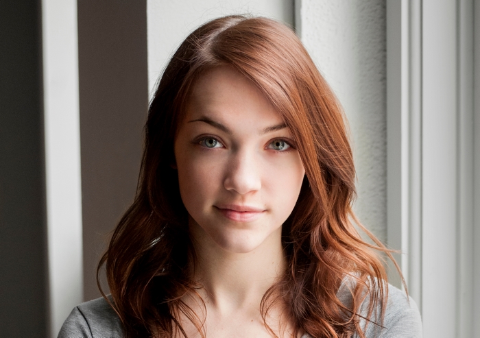 Violett Beane