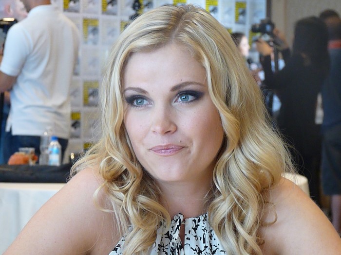 Eliza Taylor at Comic-Con