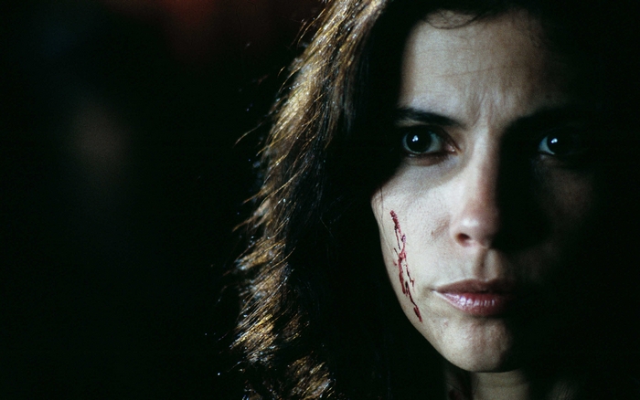 Maribel Verdú with blood on her face