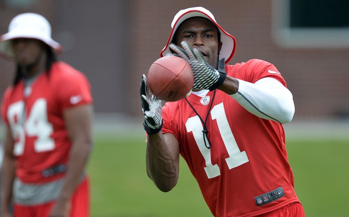 Julio Jones catching a football