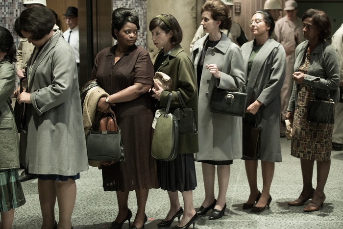 Octavia Spencer and other women in a line
