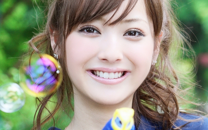 Nozomi Sasaki blowing bubbles