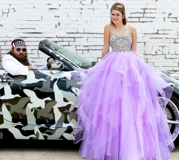 Sadie Robertson and man in car