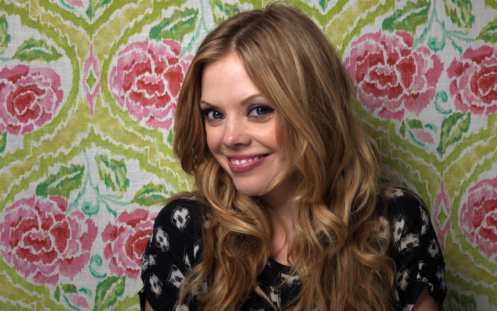 Dreama Walker