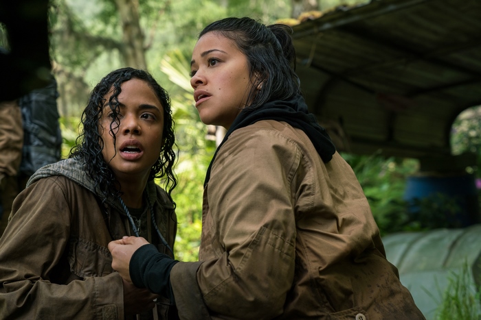 Gina Rodriguez and Tessa Thompson in Annihilation