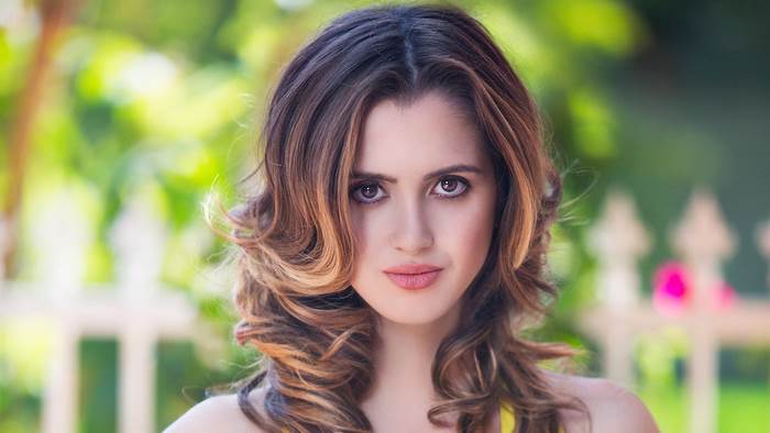 Laura Marano Portrait