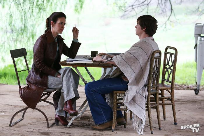 Sarah Paulson and Freddie Highmore at a table