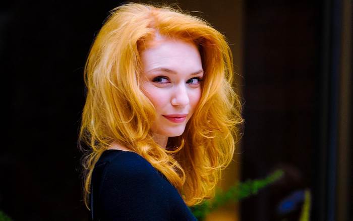 Eleanor Tomlinson with orange hair