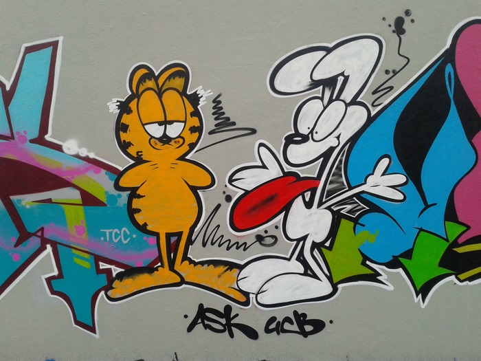 Garfield and Odie graffiti art